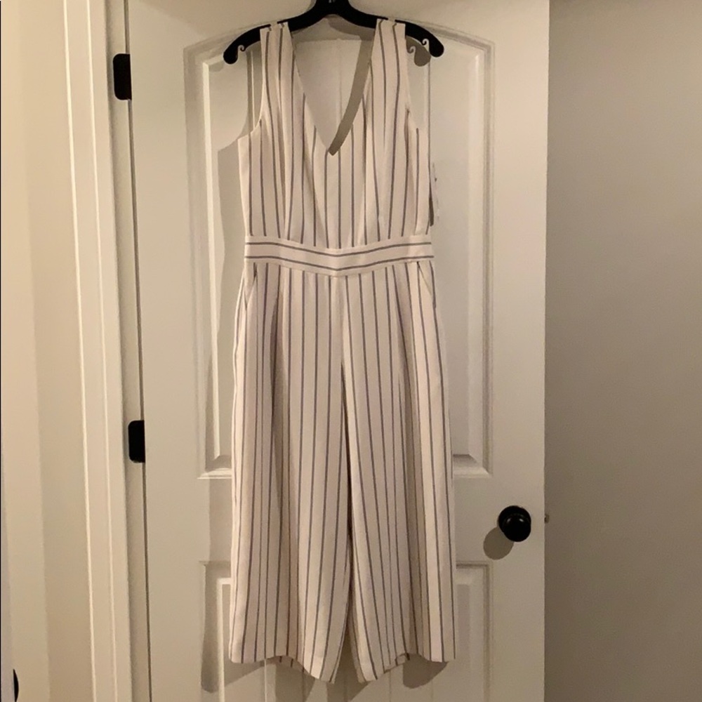 Adorable Gianni Bini striped wide leg jumpsuit